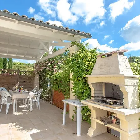 Salena Holiday home Sainte-Lheurine